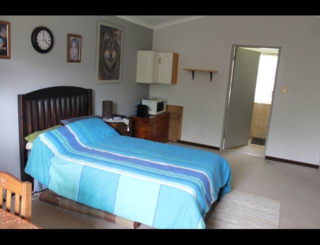 3 BEDROOM TOWNHOUSE FOR SALE IN THE COVES